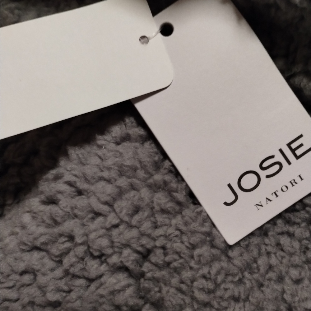 Natori N Natori Women's Plush Lounge Cardigan - Picture 6 of 6